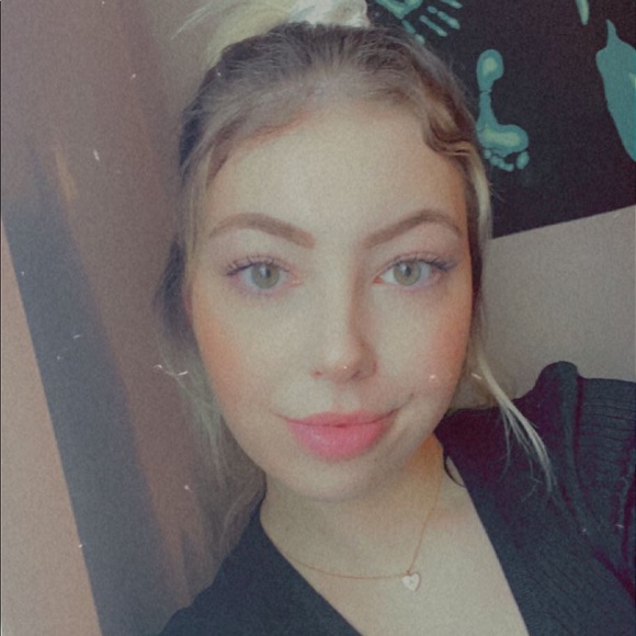 Meet your Posher, Sara - Picture 1 of 1